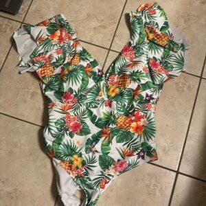 Cupshe swimsuit